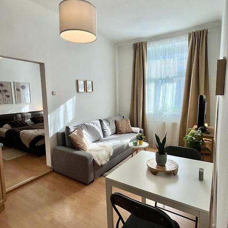 Apartment Caroline - Old Town, Ac Bratislava Exterior foto