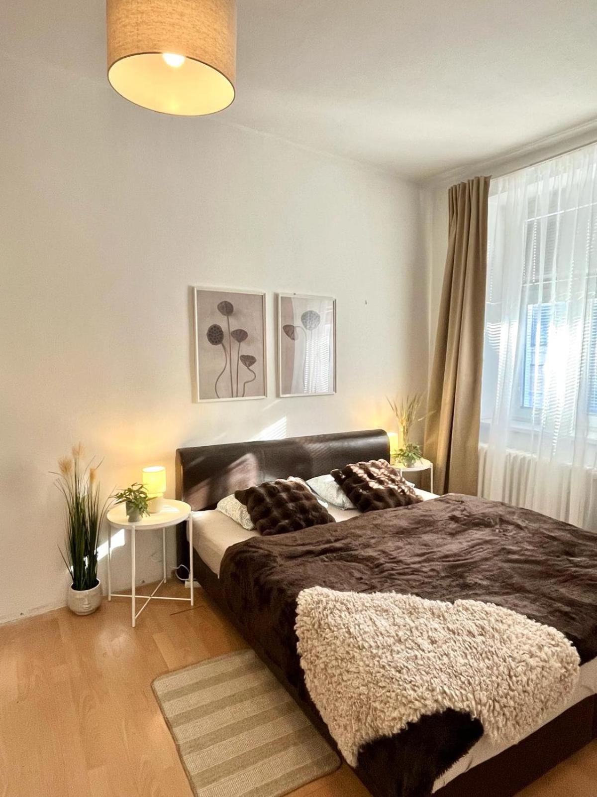 Apartment Caroline - Old Town, Ac Bratislava Exterior foto